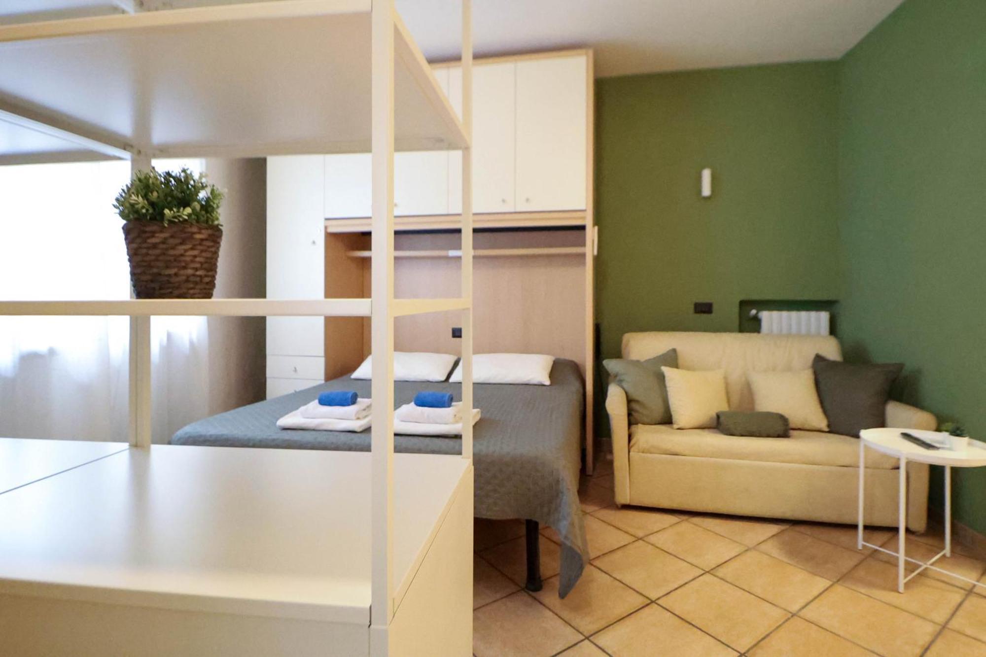 Nel Centro Di Desenzano Apartman Desenzano del Garda Kültér fotó