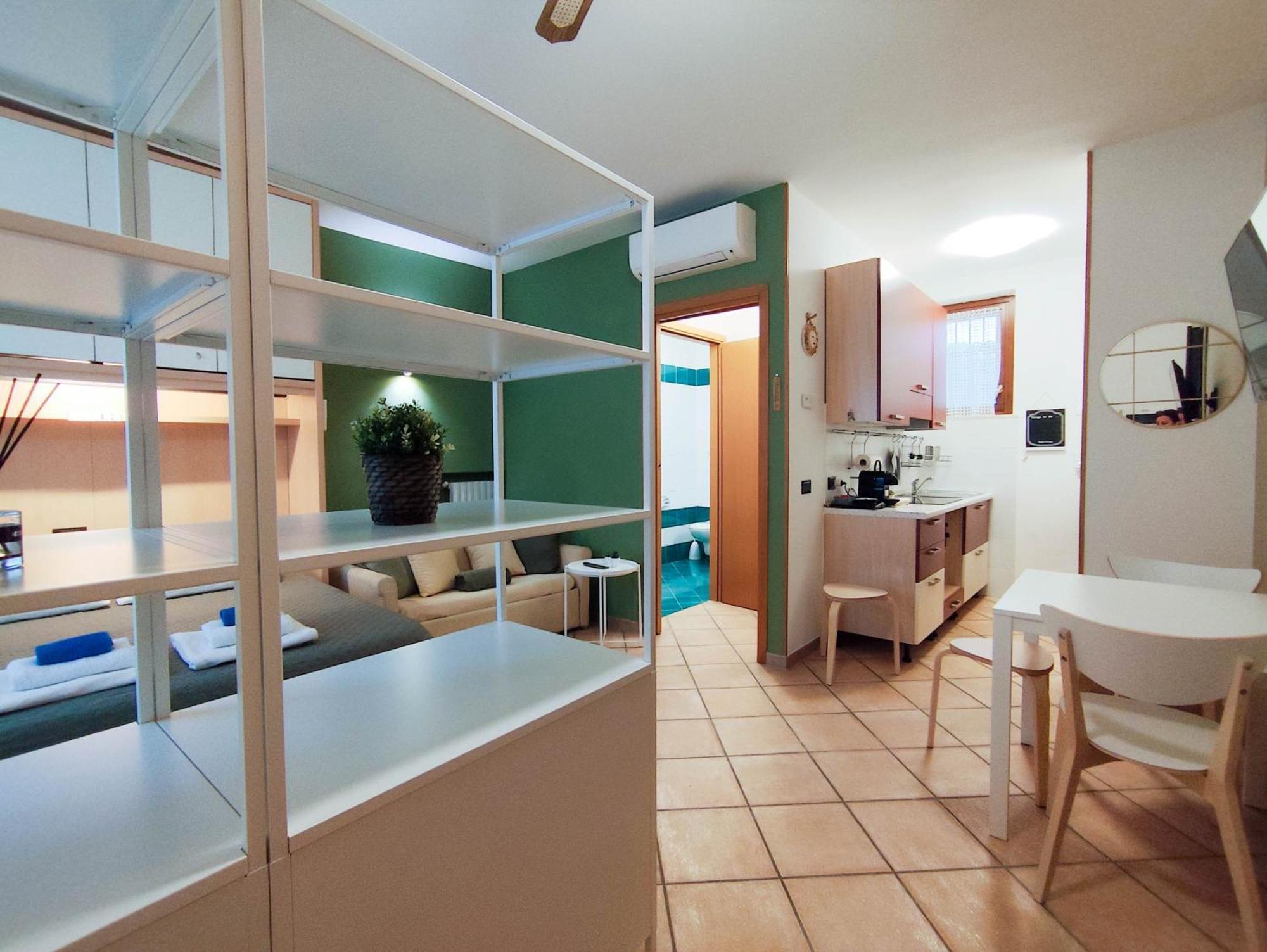 Nel Centro Di Desenzano Apartman Desenzano del Garda Kültér fotó